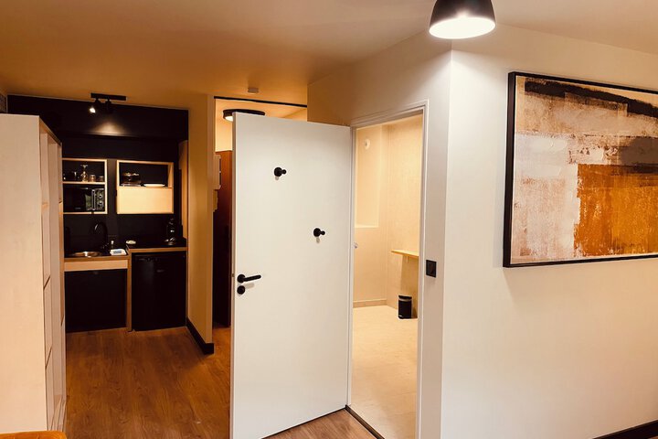 Room 9 of 53