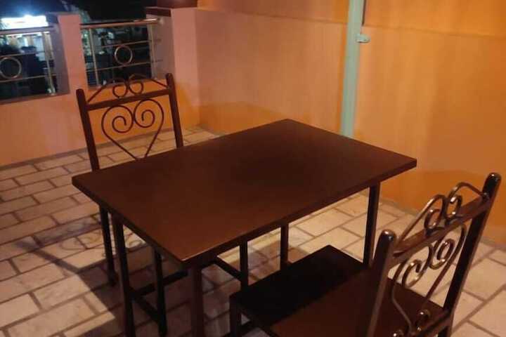 Dining 10 of 13