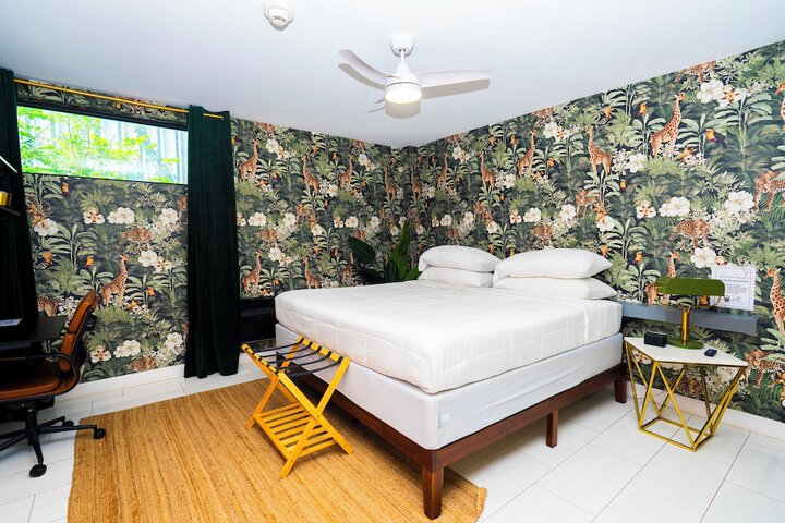 Room 72 of 111