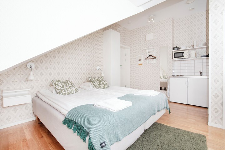 Room 25 of 86