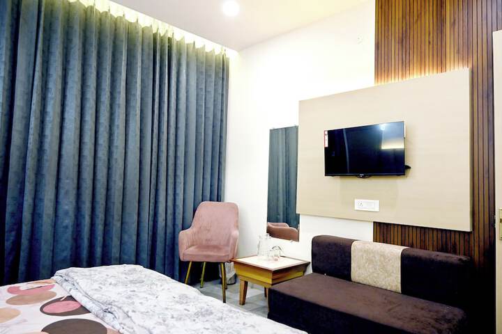 Room 5 of 54