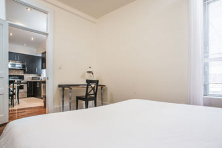 Room 10 of 20