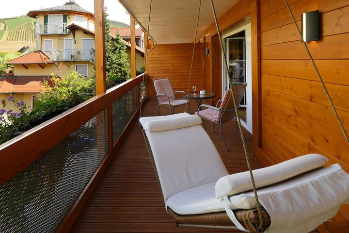 Terrace/Patio 35 of 96