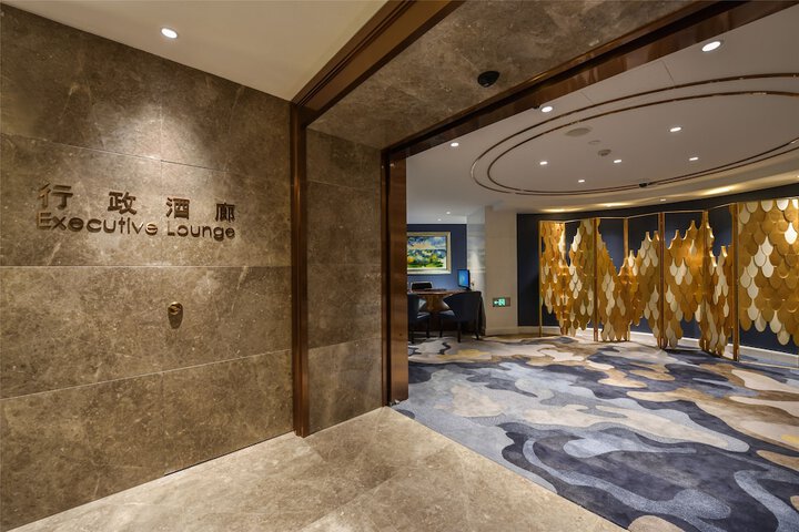 Ballroom/Hall 89 of 110