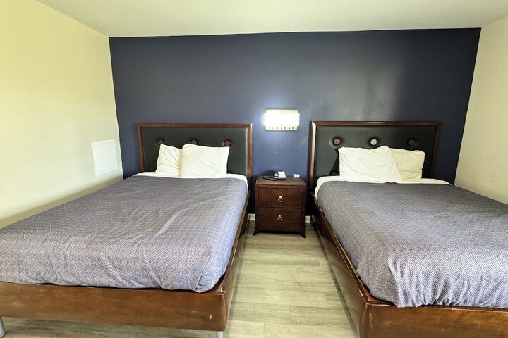 Room 11 of 31