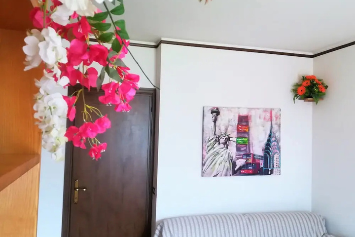 Room 12 of 17