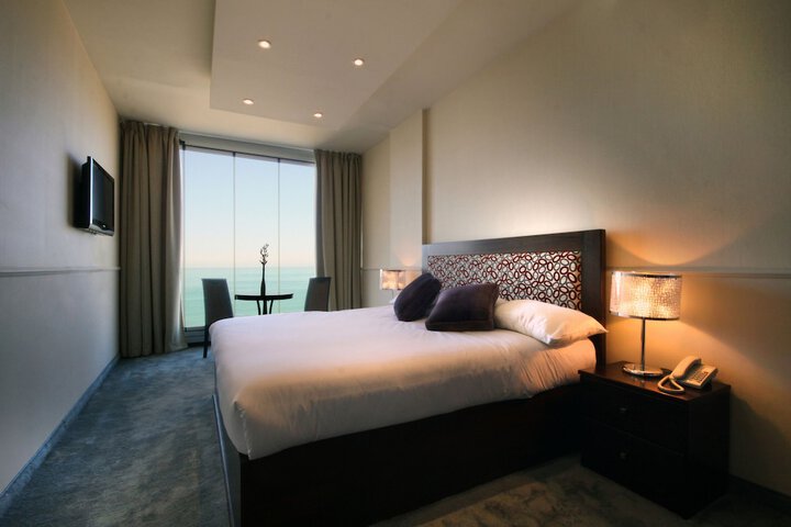 Room 9 of 44