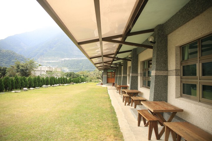 Hotel Entry