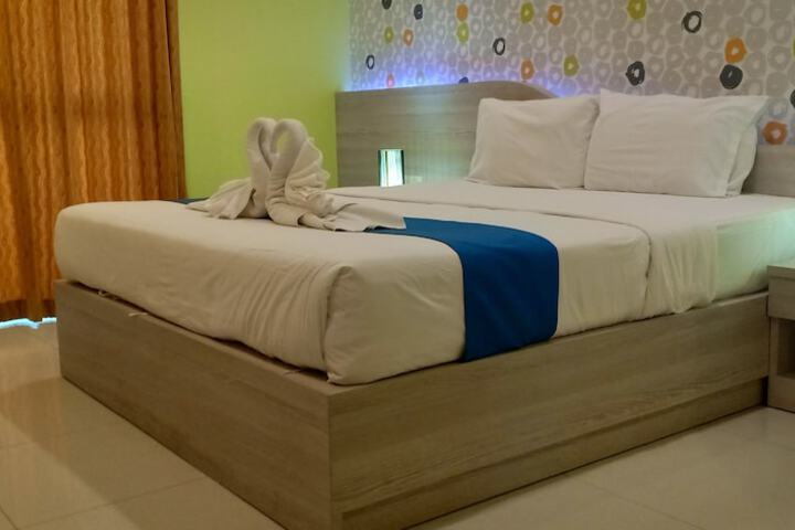 Room 25 of 62