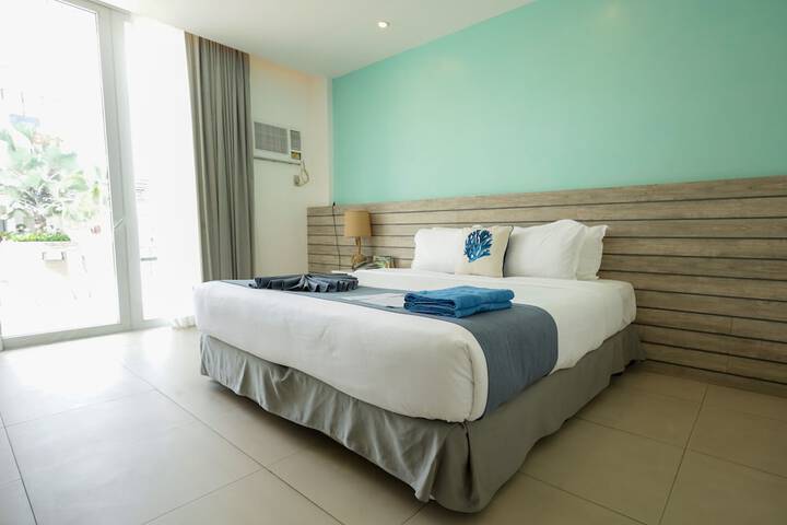 Room 9 of 26