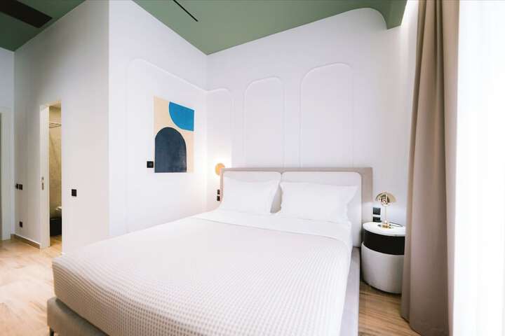 Room 12 of 91