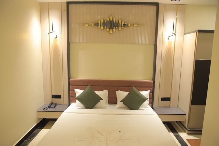 Room 45 of 114