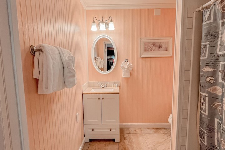 Room 141 of 197