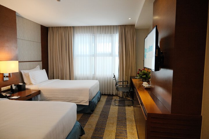 Room 9 of 90