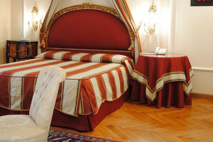 Room 15 of 70