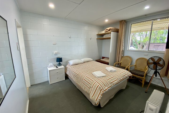 Room 2 of 12