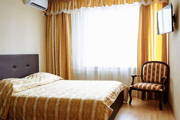 Room 17 of 46