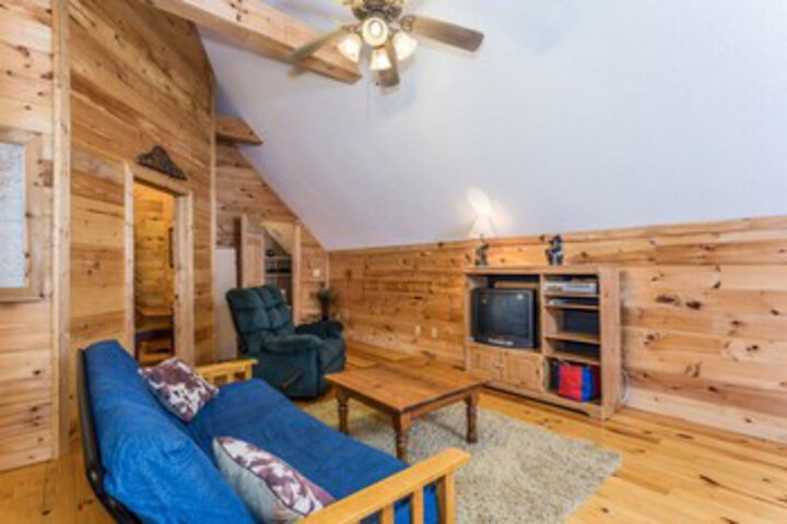 Room 8 of 18