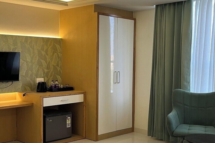 Room 19 of 29