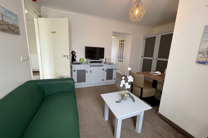 Room 15 of 43