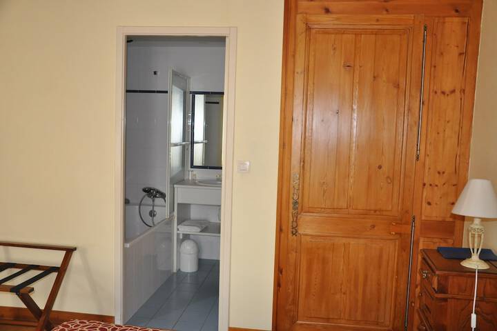 Room 35 of 57