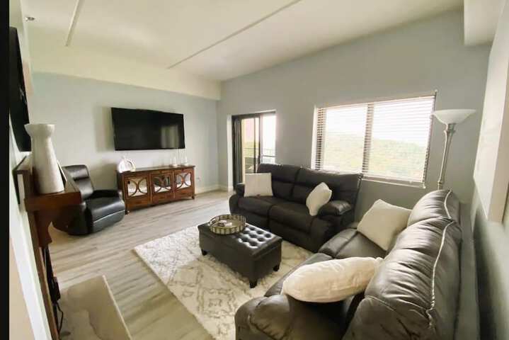 Uhost AI 2BR Condo Scenic Mountain Retreat