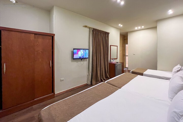 Room 29 of 284