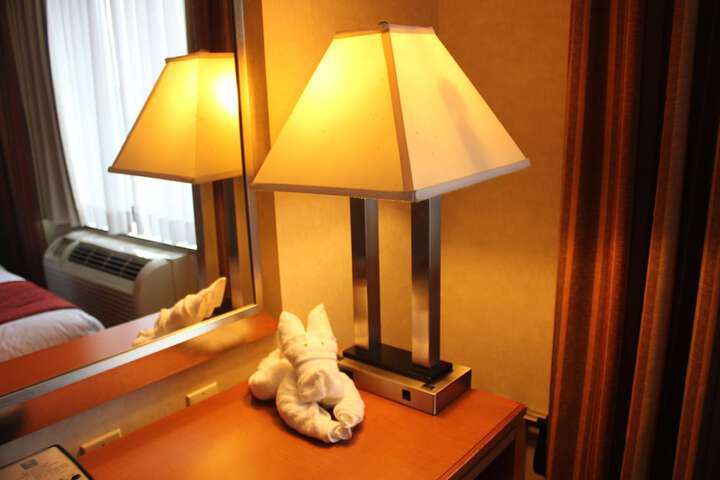 Room 10 of 40