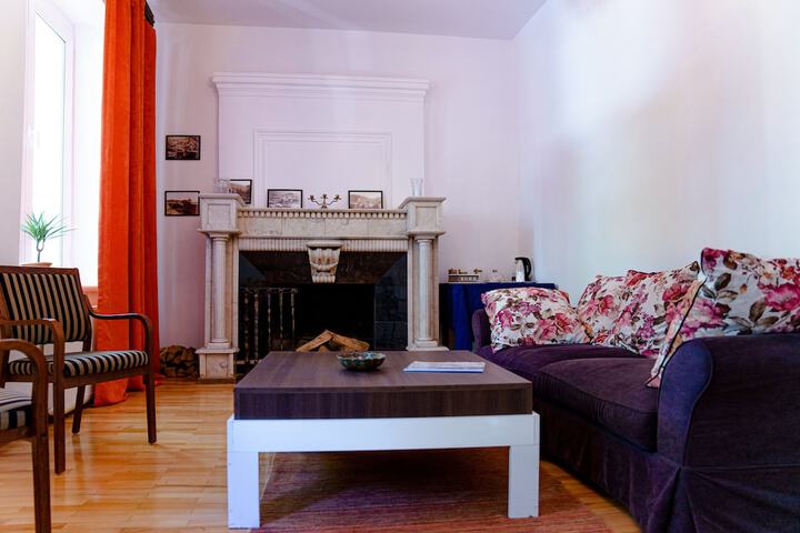 Room 10 of 20