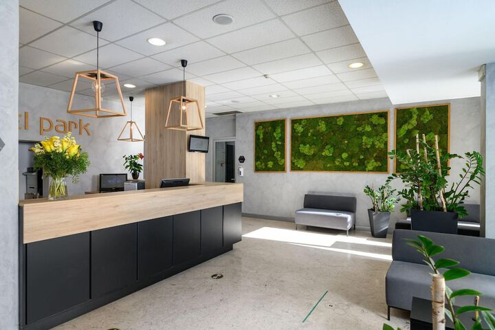 Guest Lobby