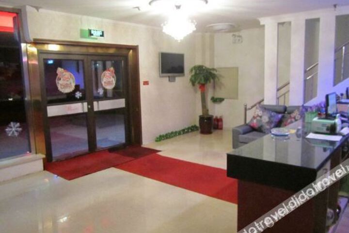 Hotel Interior 8 of 20
