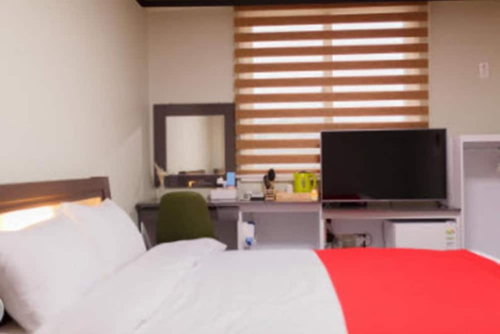 Room 4 of 64