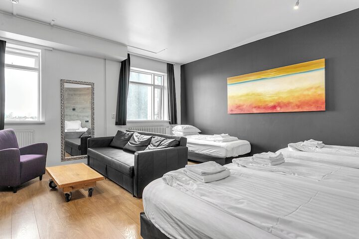 Room 30 of 44
