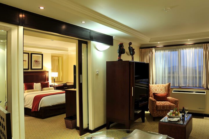 Room 11 of 34