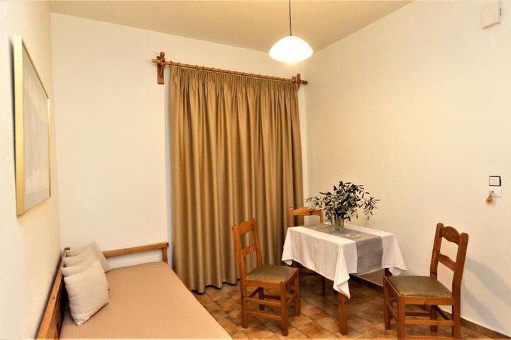 Room 16 of 45