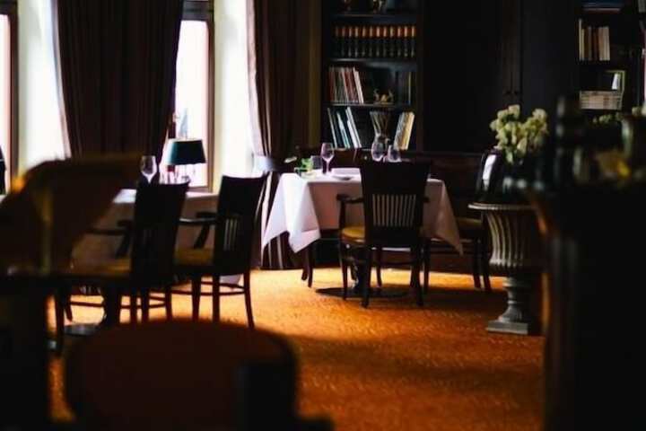 Dining 48 of 66