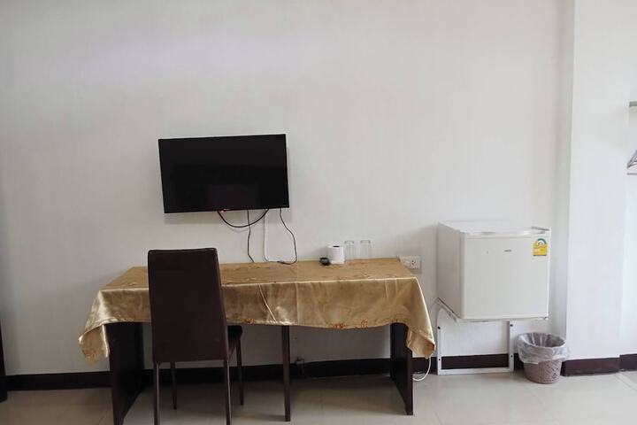 Room 35 of 60