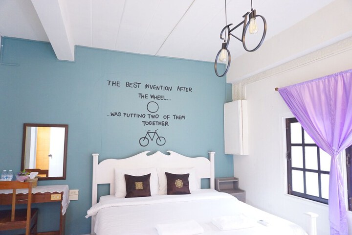 Room 14 of 104