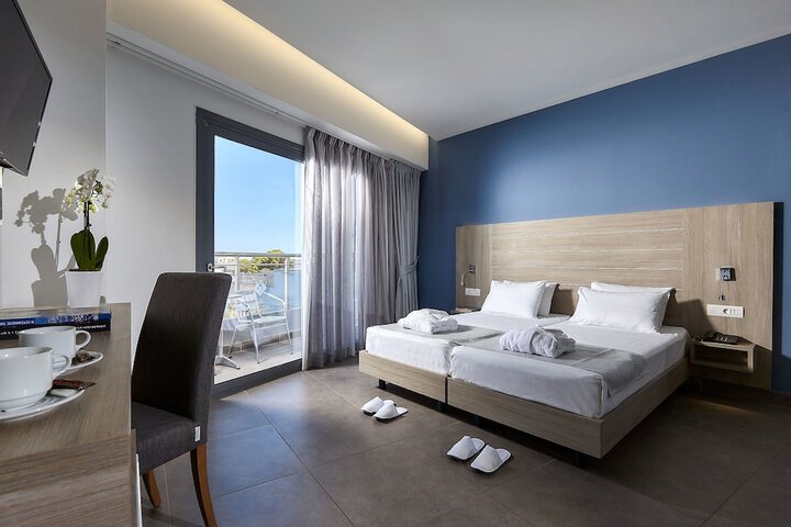 Room 15 of 93