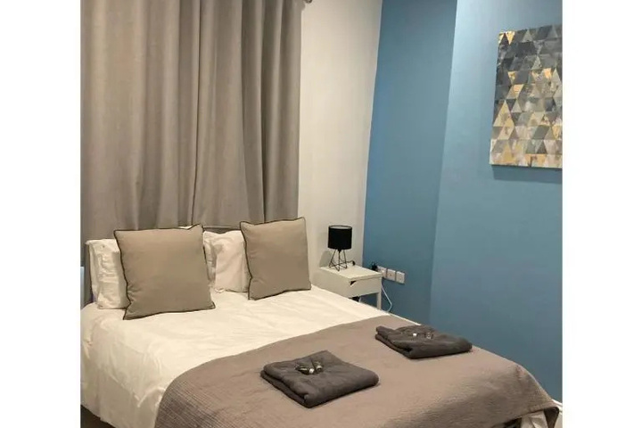 Room 2 of 9
