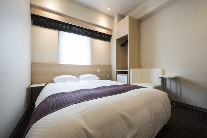 Room 20 of 49