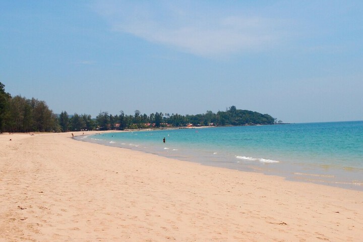 Beach 37 of 63