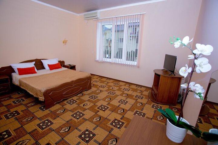 Room 3 of 30