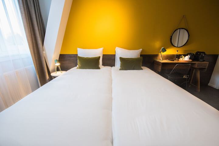 Room 4 of 47