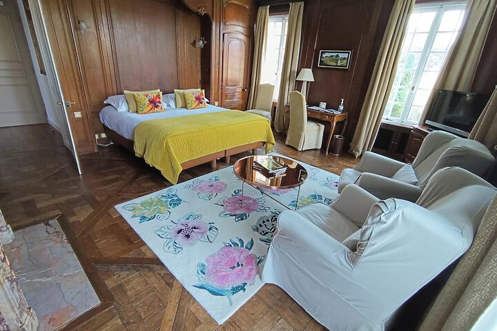 Room 3 of 35