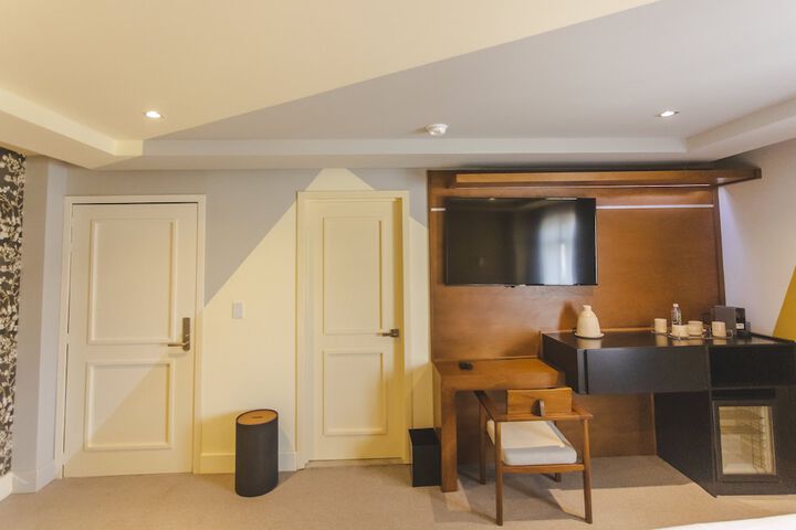 Room 21 of 42