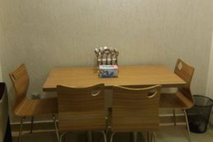 Room 18 of 32