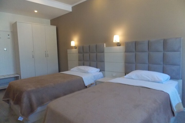 Room 29 of 135