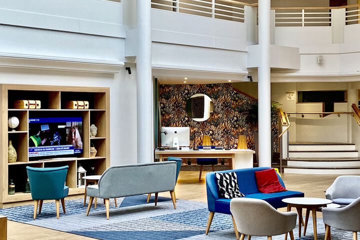 Hotel Interior 6 of 75