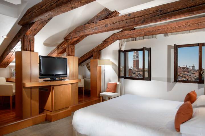 Room 218 of 290